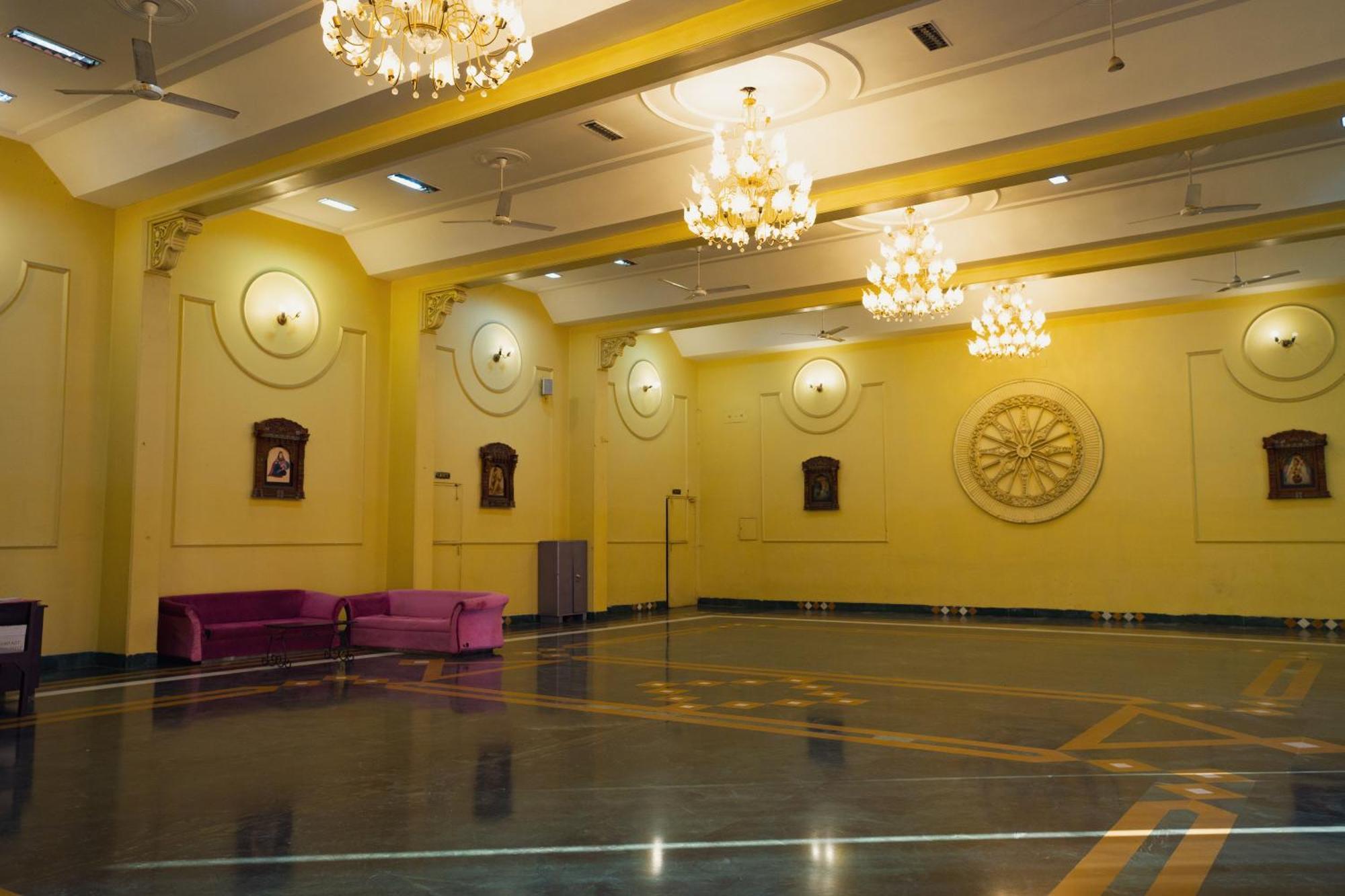 Hotel Girdhar Mahal Ιντόρ Εξωτερικό φωτογραφία