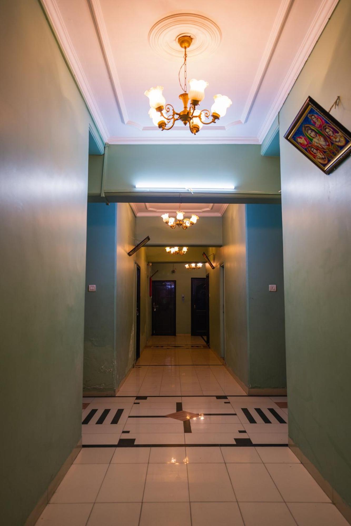 Hotel Girdhar Mahal Ιντόρ Εξωτερικό φωτογραφία