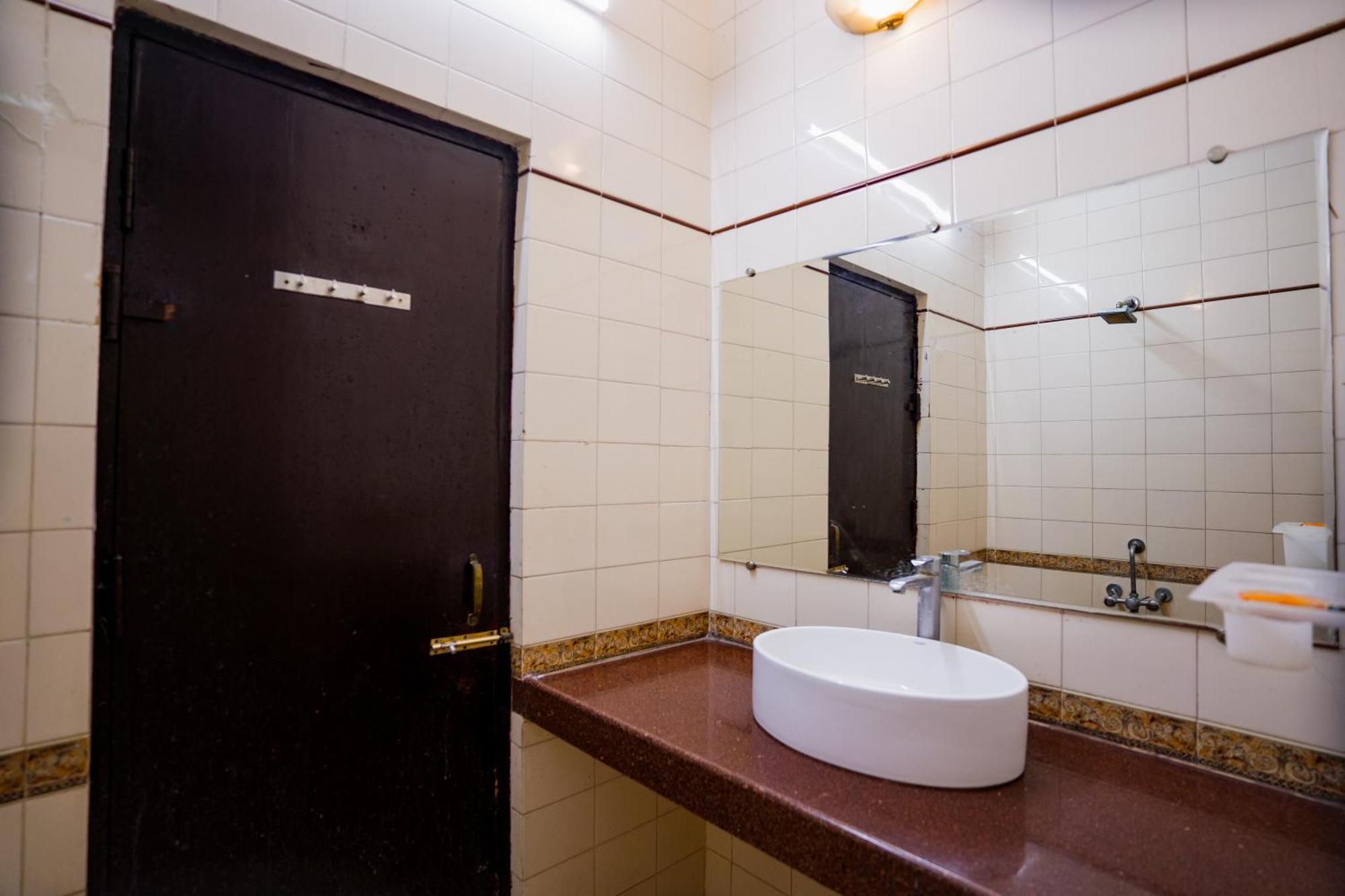 Hotel Girdhar Mahal Ιντόρ Εξωτερικό φωτογραφία