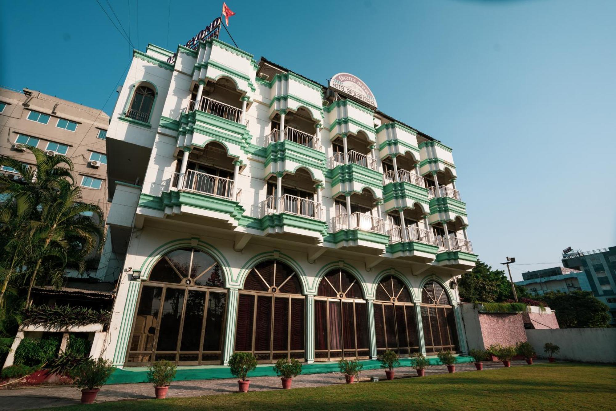 Hotel Girdhar Mahal Ιντόρ Εξωτερικό φωτογραφία