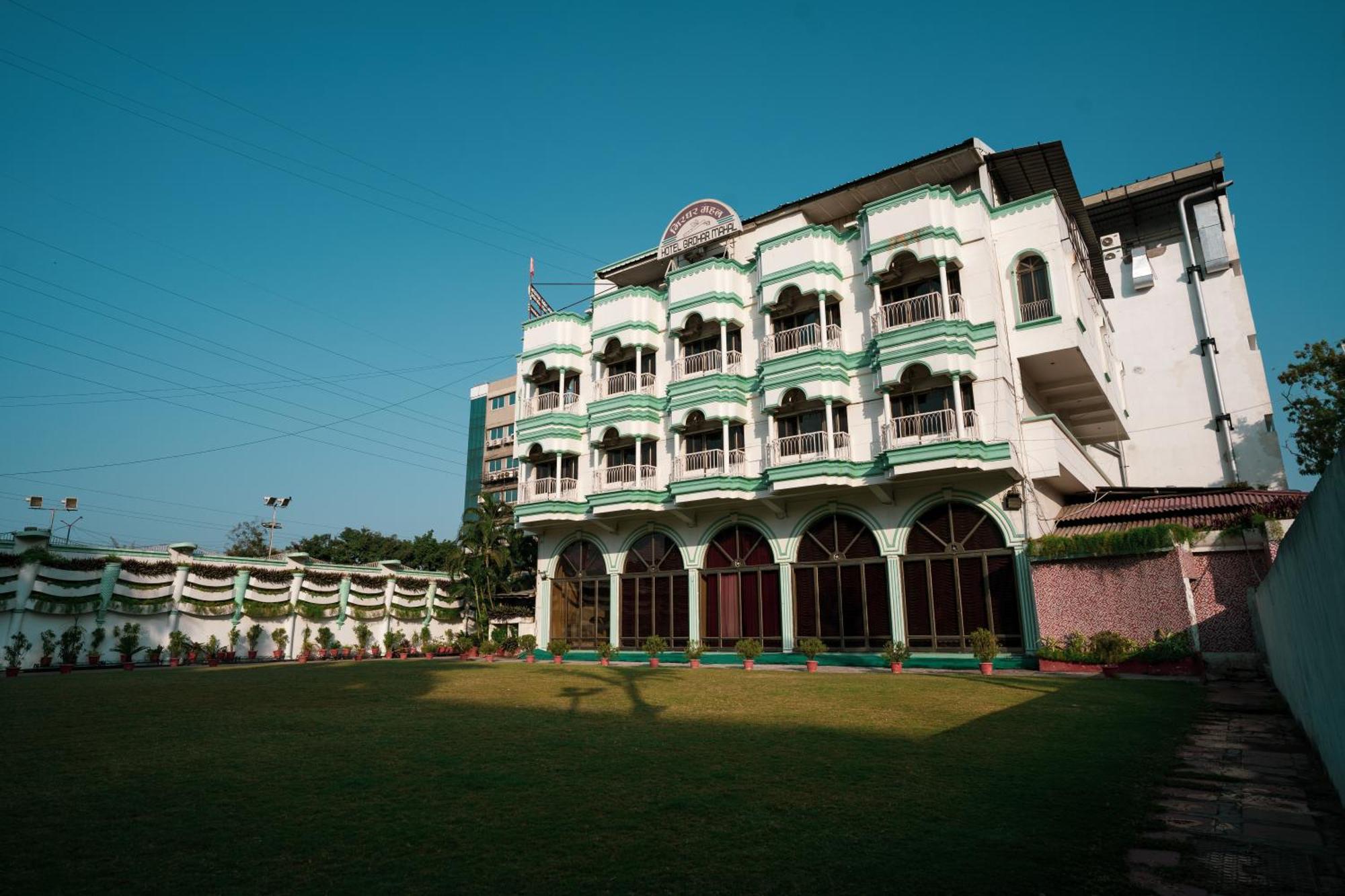 Hotel Girdhar Mahal Ιντόρ Εξωτερικό φωτογραφία